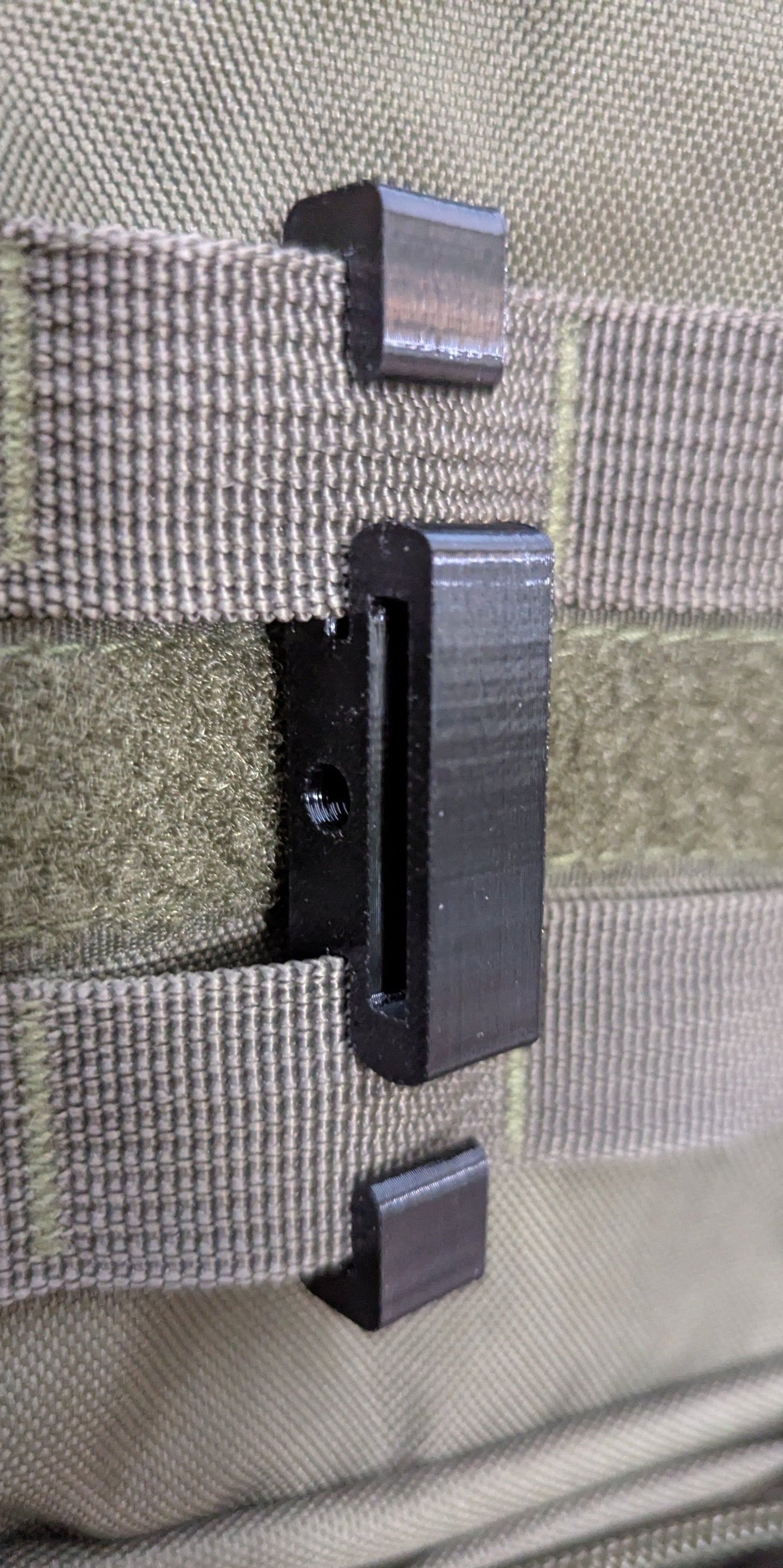 Molle Reverser Clip