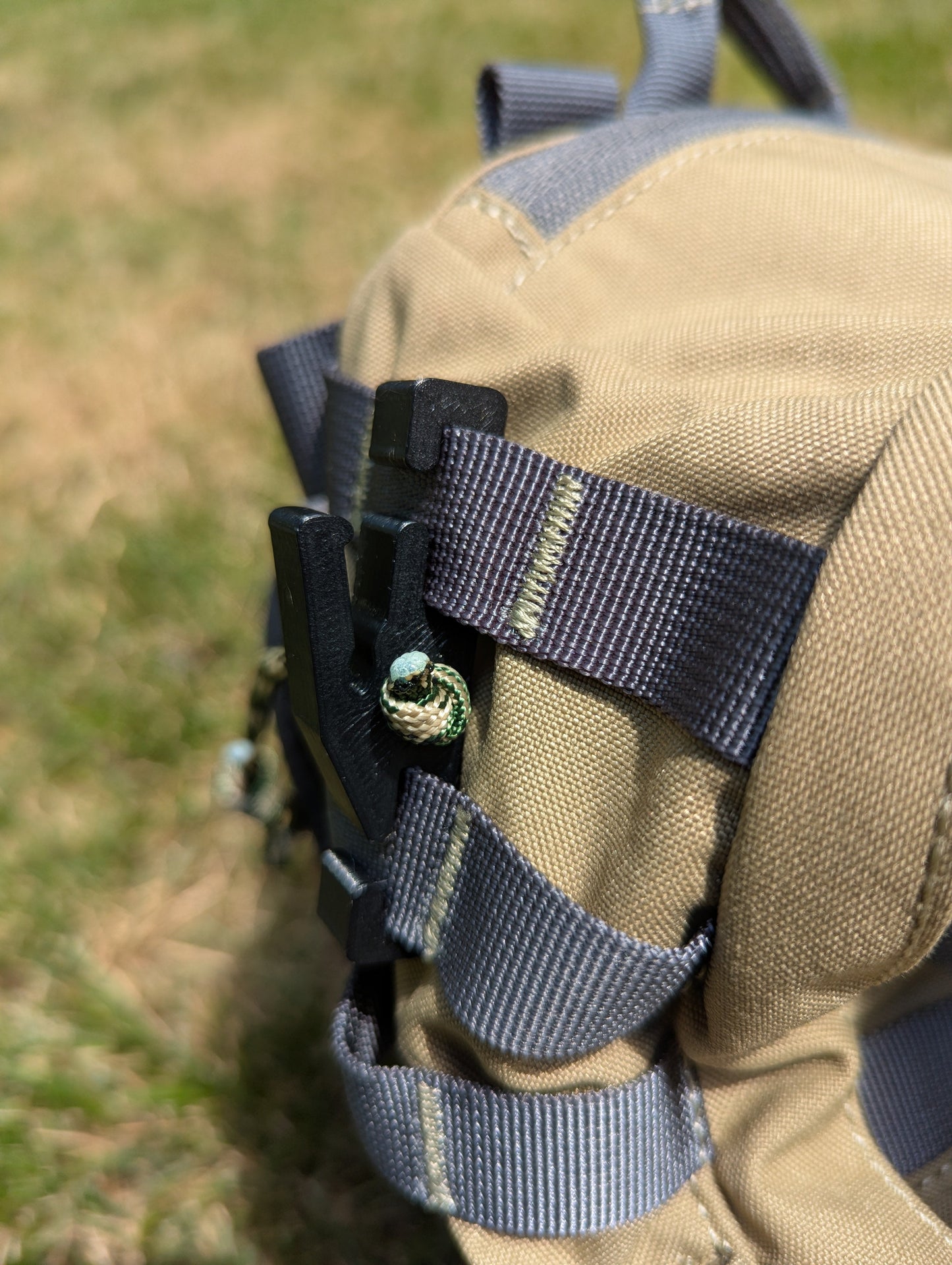 Molle Reverser Clip